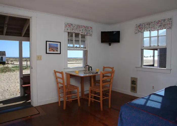 Kalmar Village & Tradewinds North Truro