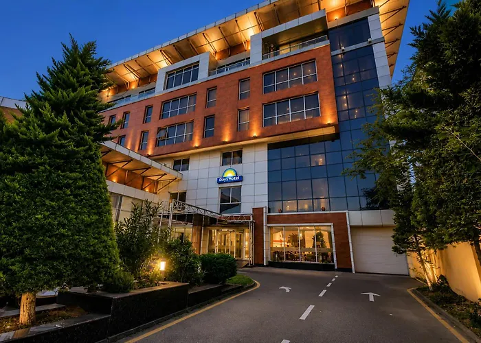 Days Hotel By Wyndham Baku