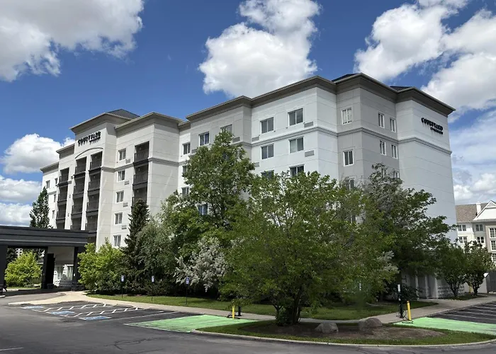 Courtyard By Marriott Toronto Markham