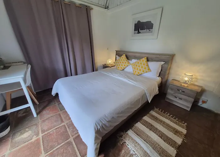 Chantauvent Guest House Blue Bay