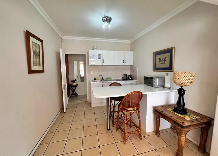 Secret Garden Guesthouse Bloubergstrand