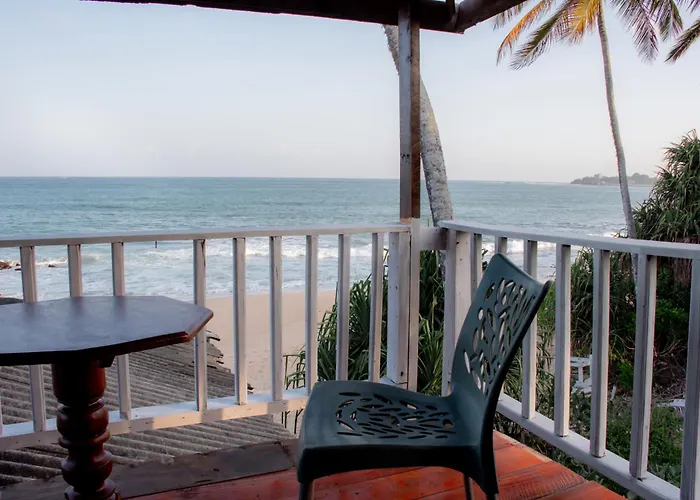 Little Pumpkin Cabanas & Seafood Restaurant Tangalle