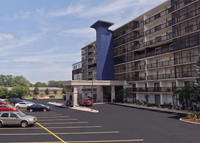 Best Western Rochelle Inn & Suites Near Dekalb