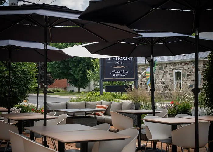 Le Pleasant Hotel & Cafe Sutton