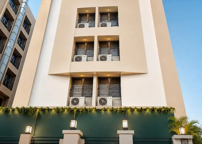 Cosmos Luxury Vimannagar Aparthotel Pune