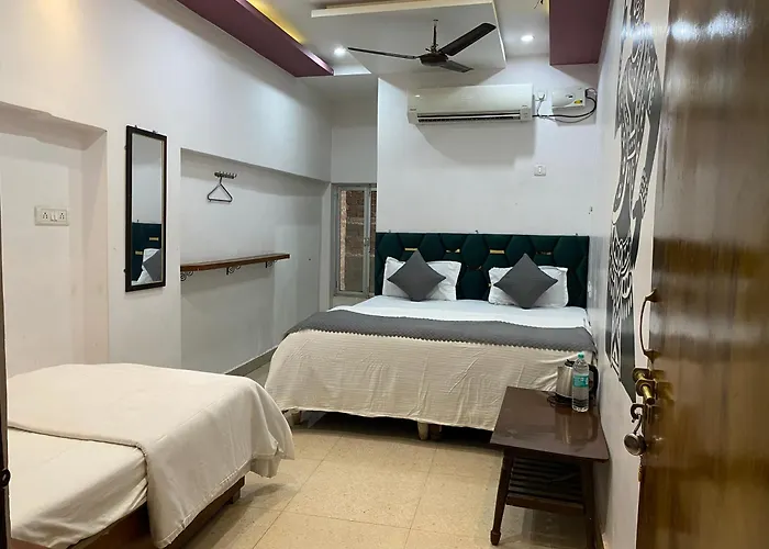 Banaras Paying Guest House Varanasi