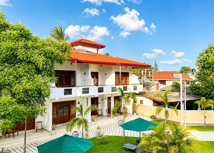 Sky And Sand Guesthouse Beruwala