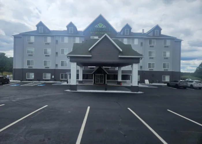 Wingate Suites By Wyndham Youngstown - Austintown