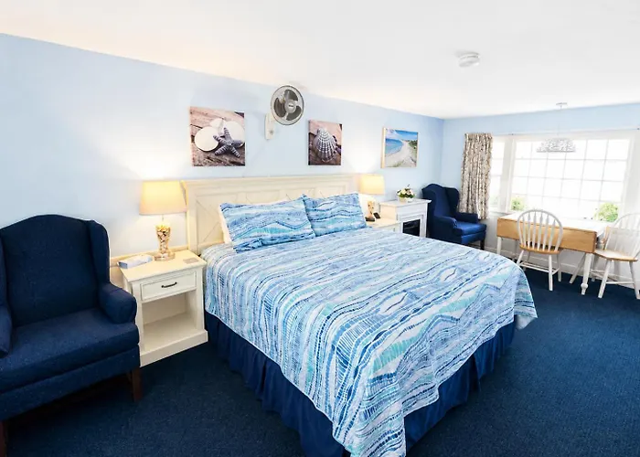 A Beach Breeze Inn West Harwich