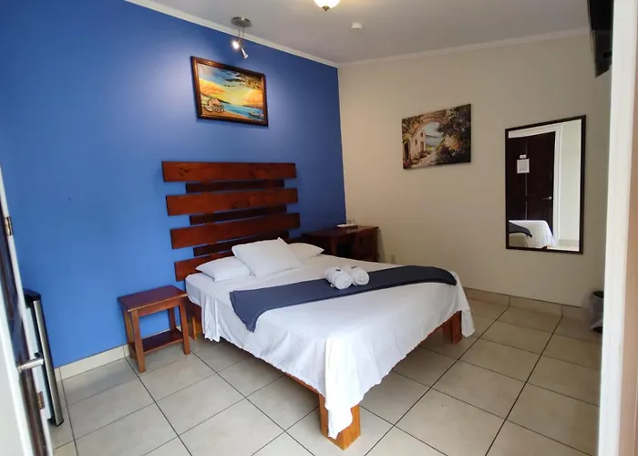 Hotel La Punta Puntarenas