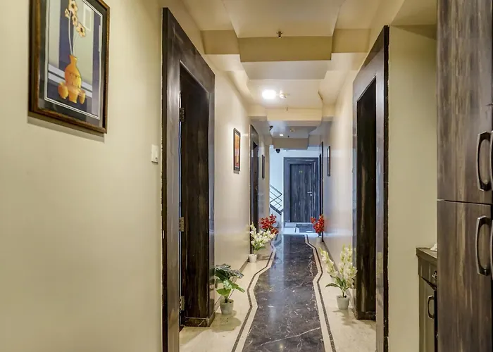 Super Townhouse Oak Regal Inn Near Sant Tukaram Nagar Metro Station Pimpri-Chinchwad