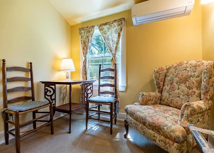 Sylvan Inn Bed & Breakfast Glen Arbor