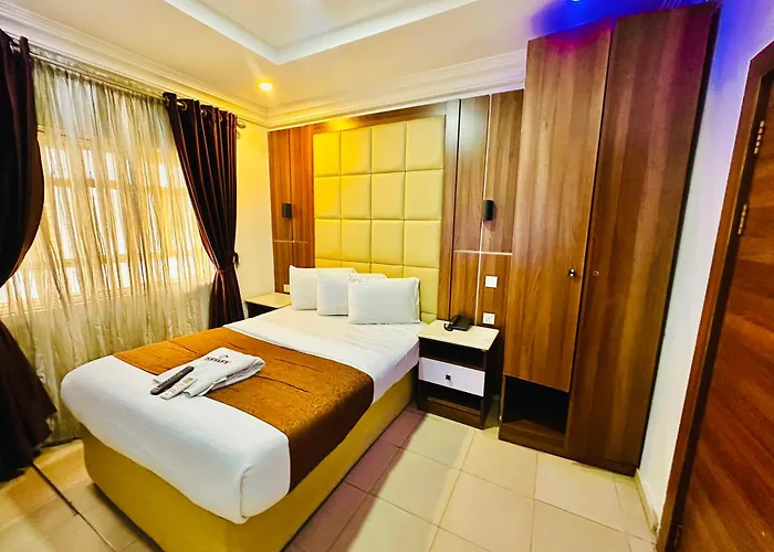 Presken Hotel Mojidi, Allen Ikeja