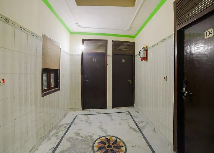 Hotel O Shyam Palace Near New Delhi Railway Station