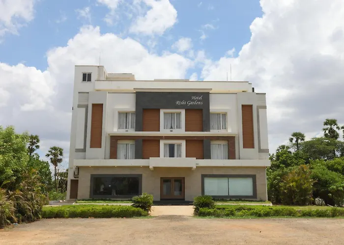 Collection O Rishi Gardens Hotel Tada