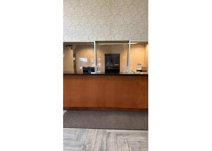 Greenridge Hotel Wickliffe