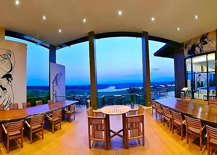 Grand Prix Golf Club Hotel กาญจนบุรี