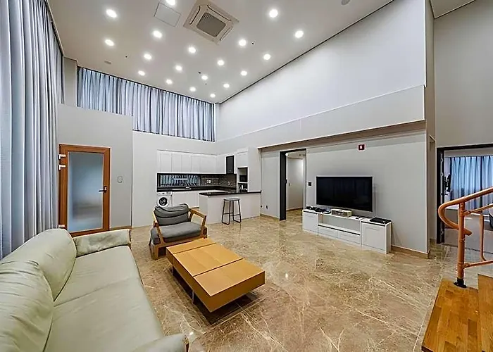 R&B Business Hotel Yeosu