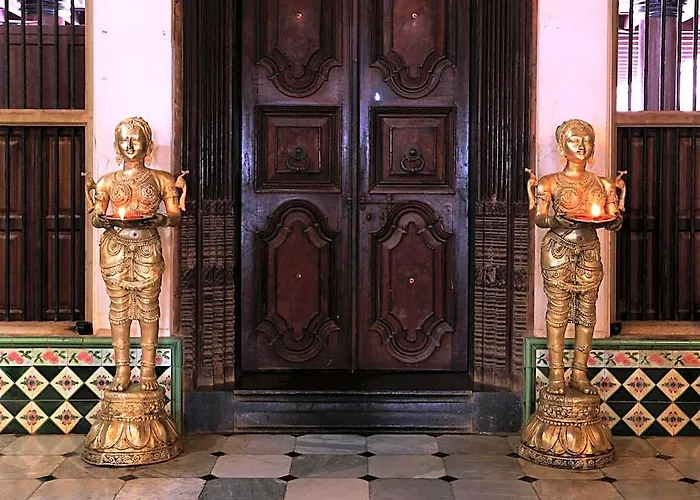 Chettinadu Mansion - An Authentic Heritage Palace Kanadukattan