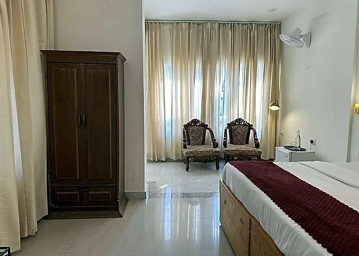 High Bank Peasants Cottage Rishikesh