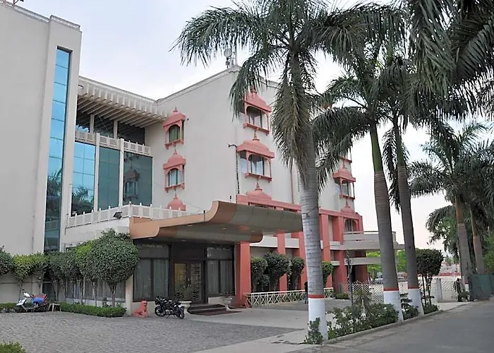 Hotel Jabali Palace Jabalpur