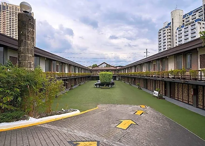 Victoria Court Escarpment - Pasig Hotel Manila