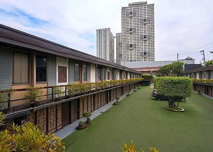 Victoria Court Escarpment - Pasig Hotel Manila