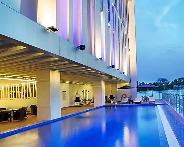 Golden Tulip Essential Makassar Hotel