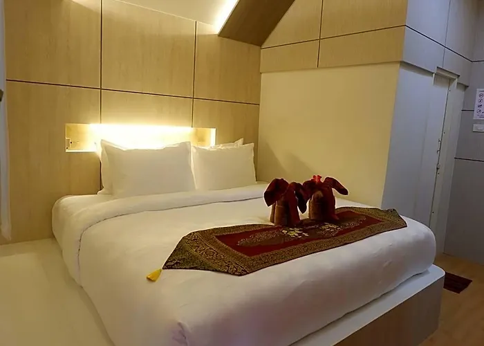 Charming Lipe Beach Resort