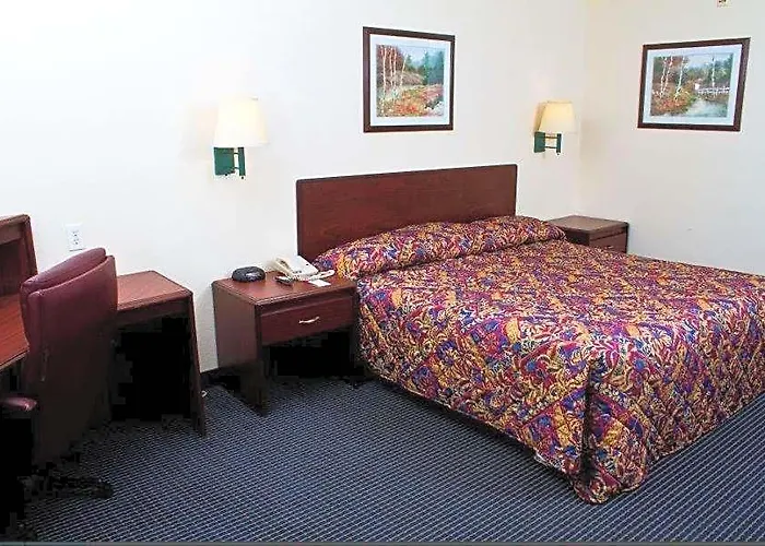 Country Hearth Inn-Union City