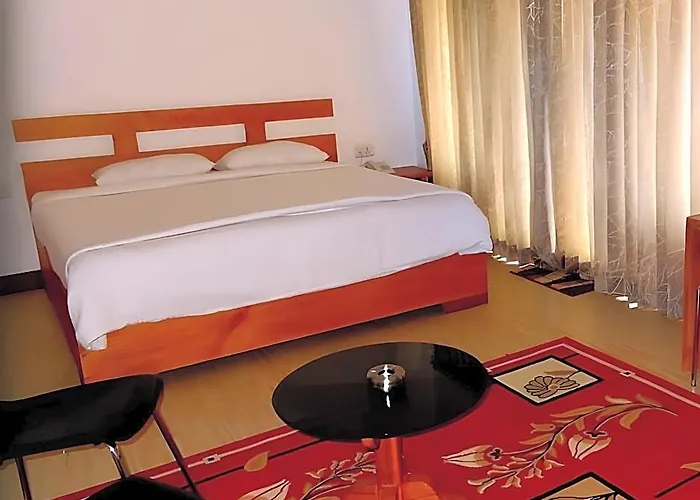 Mount 'N' Mist Hotel Ooty