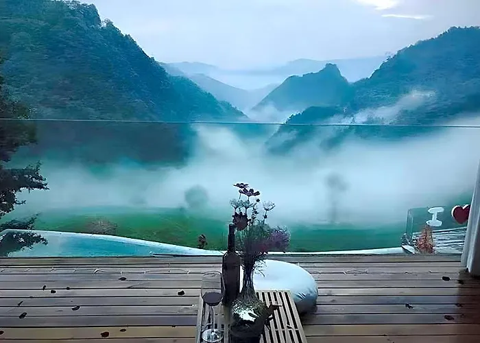 Zhangjiajie No.5 Valley Lodge