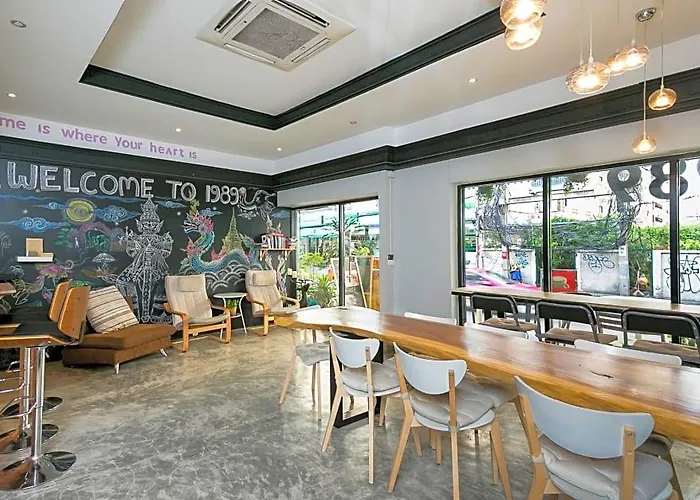 1989 Hostel & Cafe Bangkok