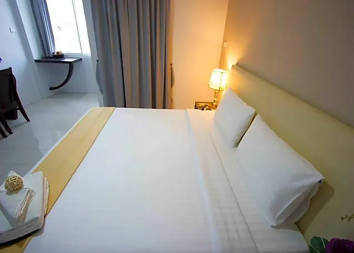 Prime Time Hotel Bang Saen Chonburi