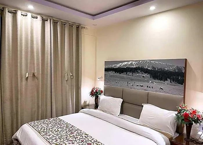 Hotel Centre Point Srinagar 