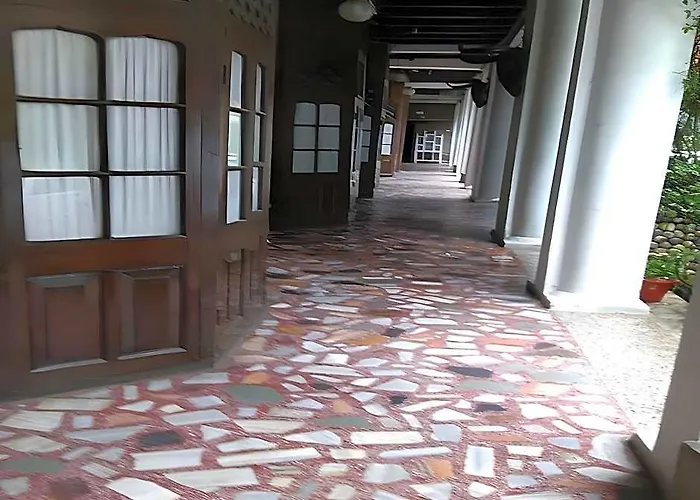Hotel Walnut Grove Mussoorie