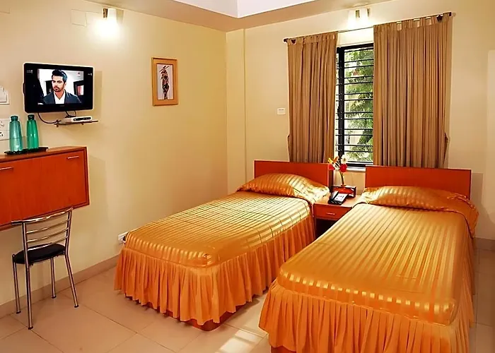 55B Hindustan Park Hotel Kolkata