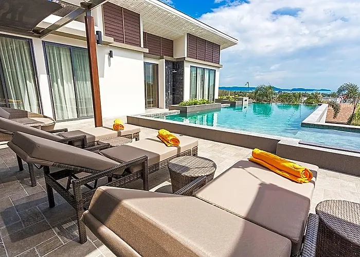 Casabay Luxury Pool Villa Rawai