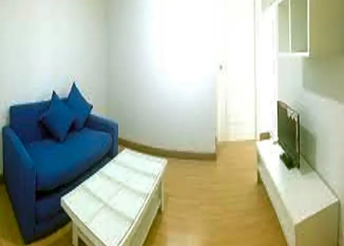 T8 Guesthouse Challenger Muang Thong Thani กรุงเทพมหานคร