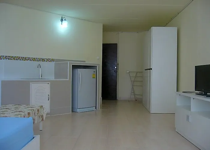 T8 Guesthouse Challenger Muang Thong Thani กรุงเทพมหานคร