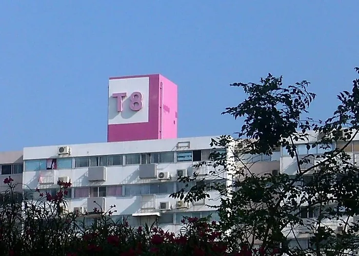 T8 Guesthouse Challenger Muang Thong Thani กรุงเทพมหานคร