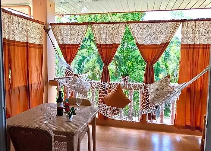 Bananaland Cottages BOHOL