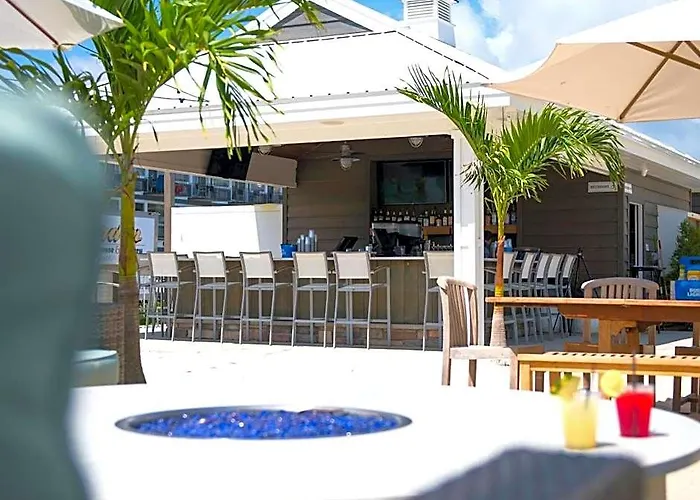 Icona Avalon Hotel