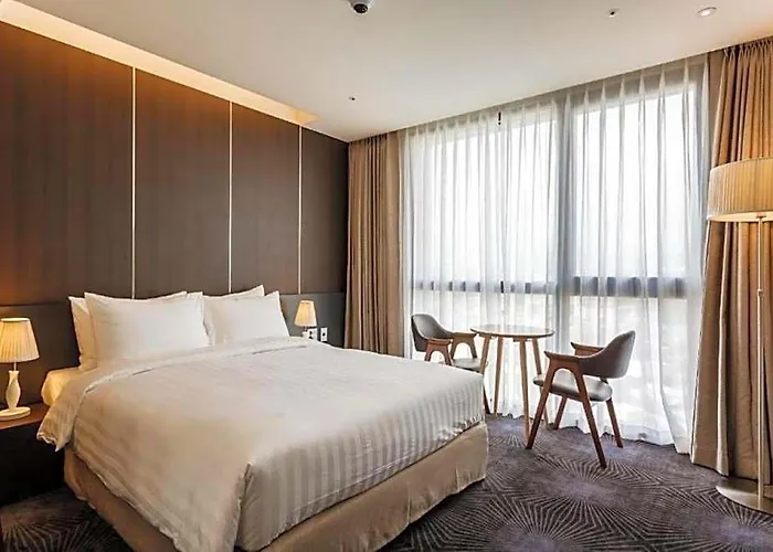 Golden Daisy Hotel Seogwipo