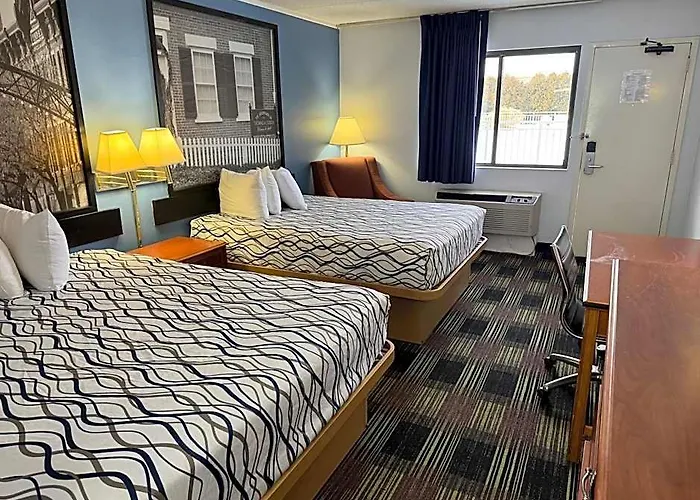 Sprucewood Inn Elyria