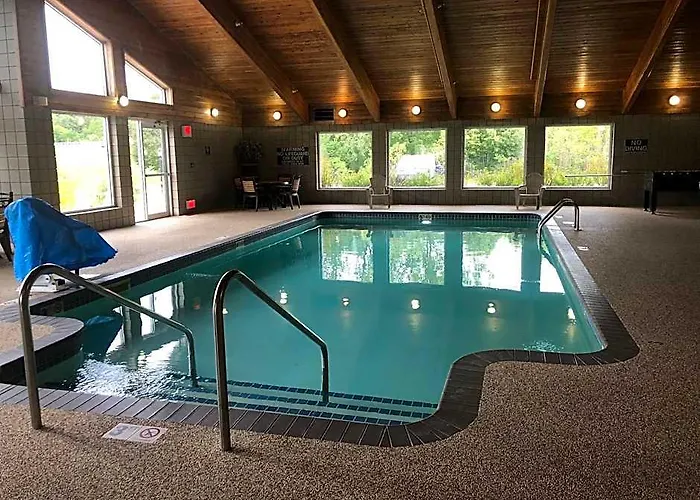 Boarders Inn & Suites By Cobblestone Hotels - Fayette