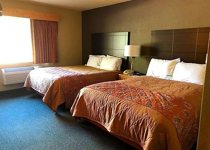 Boarders Inn & Suites By Cobblestone Hotels - Fayette