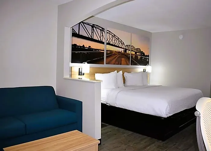 Day North Little Rock/ Maumell Hotel
