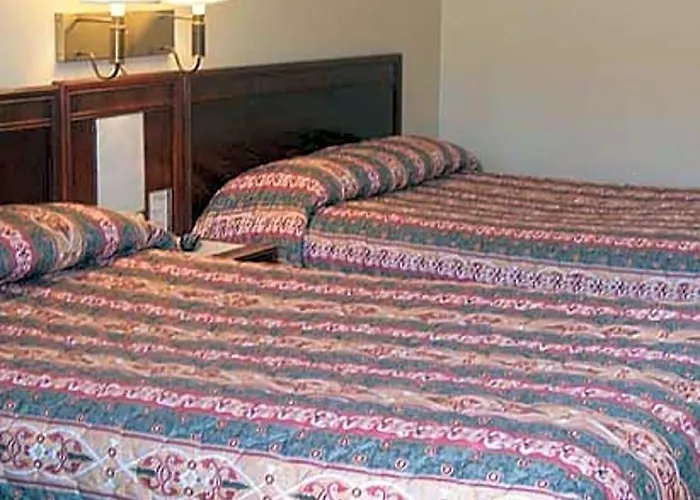 Mohican Little Brown Inn Loudonville