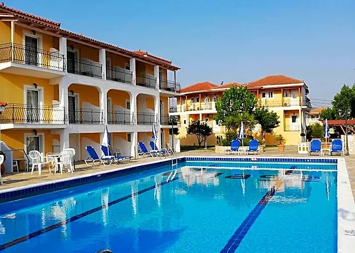 Village Inn Studios & Family Apartments Laganász